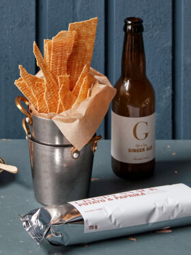 Nicolas Vahe - kartoffelchips med paprika, Crispy snack Nicolas Vahe - kartoffelchips med paprika, Crispy snack