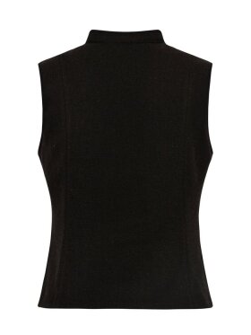 Pilua-G, Vest