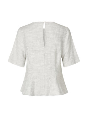 Kaely-M, Bluse