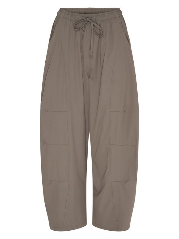 MARTA du chateau - McdIsa, Bukser