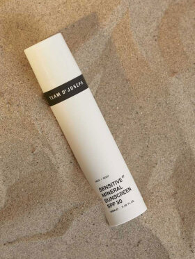 team-dr-joseph-sensitive-mineral-sunscreen-spf30 team-dr-joseph-sensitive-mineral-sunscreen-spf30