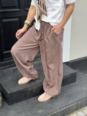 Tooday - Amelle Ballon, Bukser