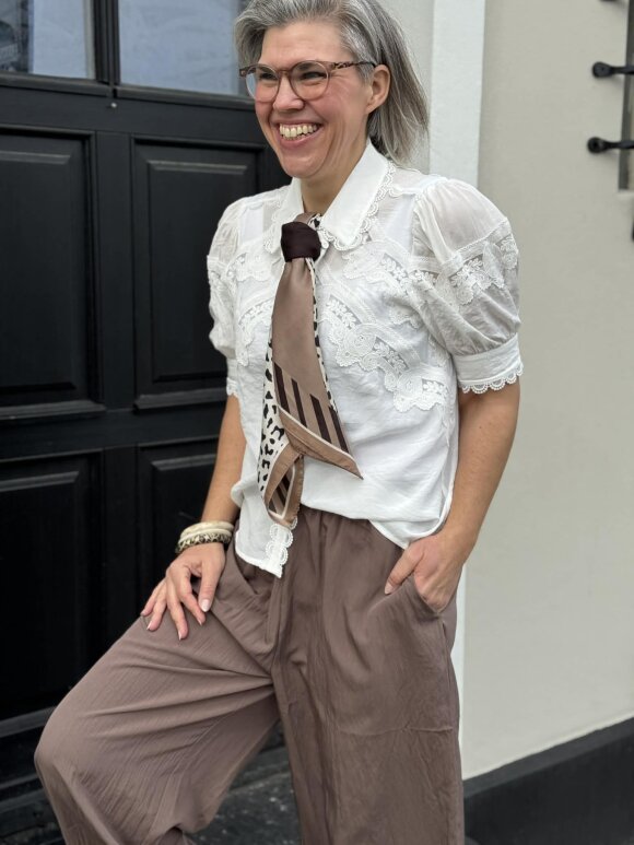 Tooday - Amelle Ballon, Bukser