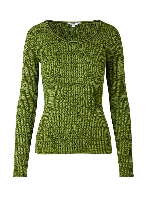 mbym - Trelanan-M, Strik bluse