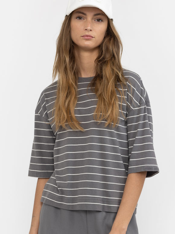 Esmè Studios - EsSigne, T-shirt