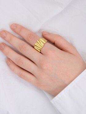 Ring bølget, Guld